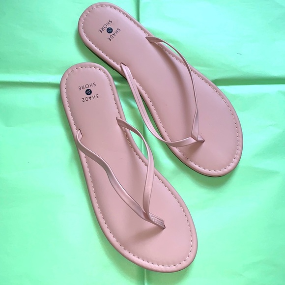 ✨NWOT✨ Basic Flip Flops 🩴 - Picture 3 of 4